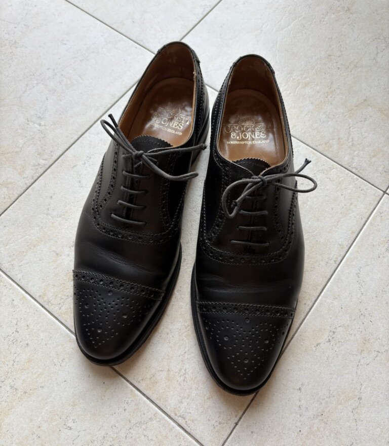 Crockett & Jones のセミブローグシューズ Westfield。