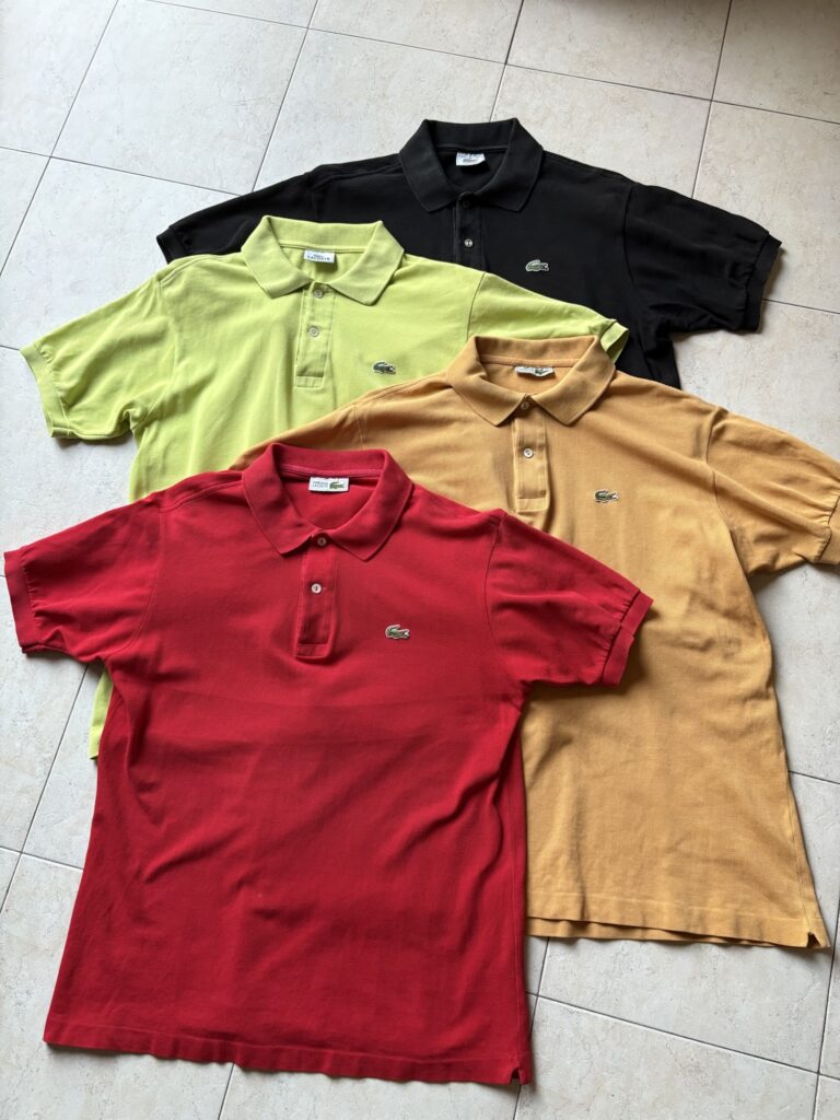 "LACOSTE"のポロシャツ。