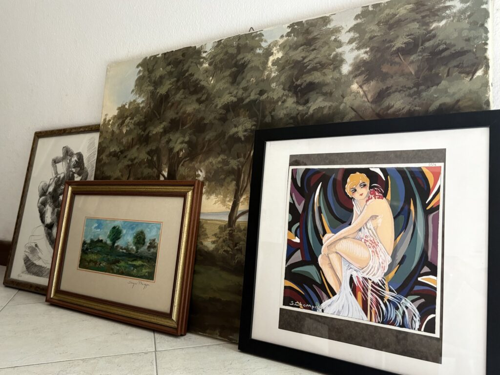 イタリアの"蚤の市"で収集した絵画のコレクション。