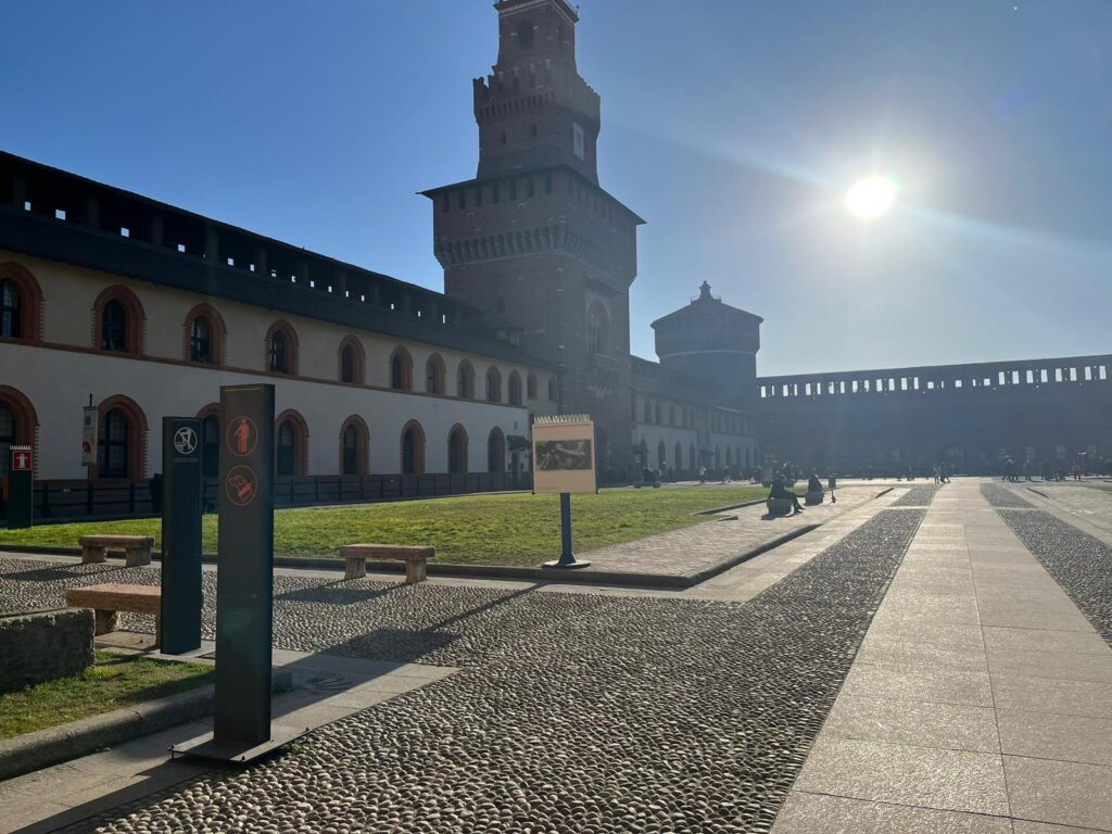 ミラノ スフォルツェスコ城。"イタリア旅行"で訪れたい。
