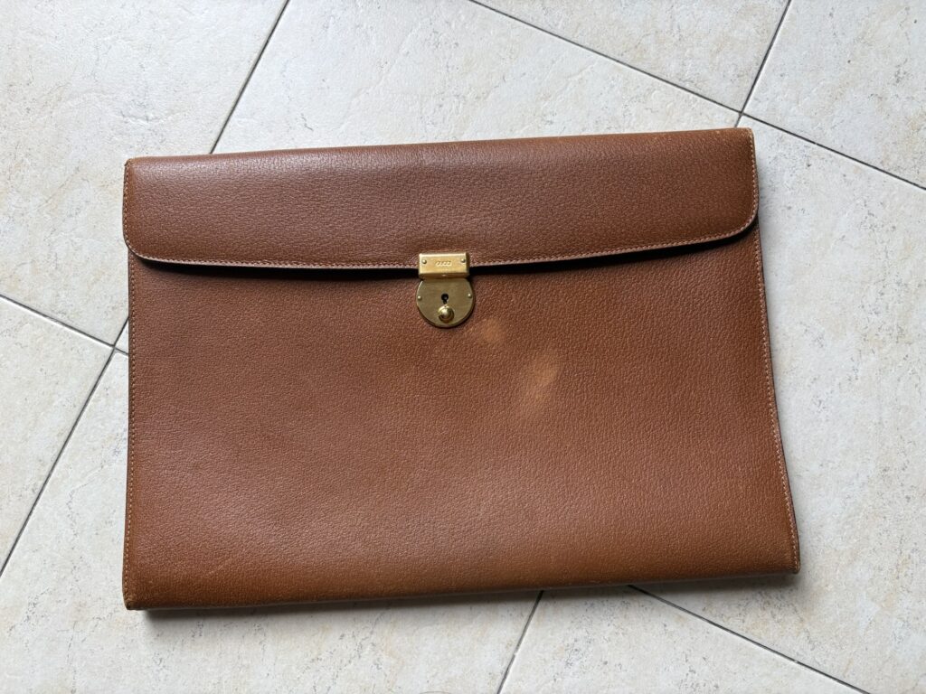 Gucciのクラッチバッグ。