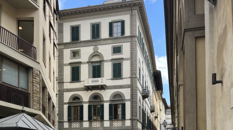 “古着”好き必見！ イタリア旅行で掘り出し物を探すための古着探しの極意