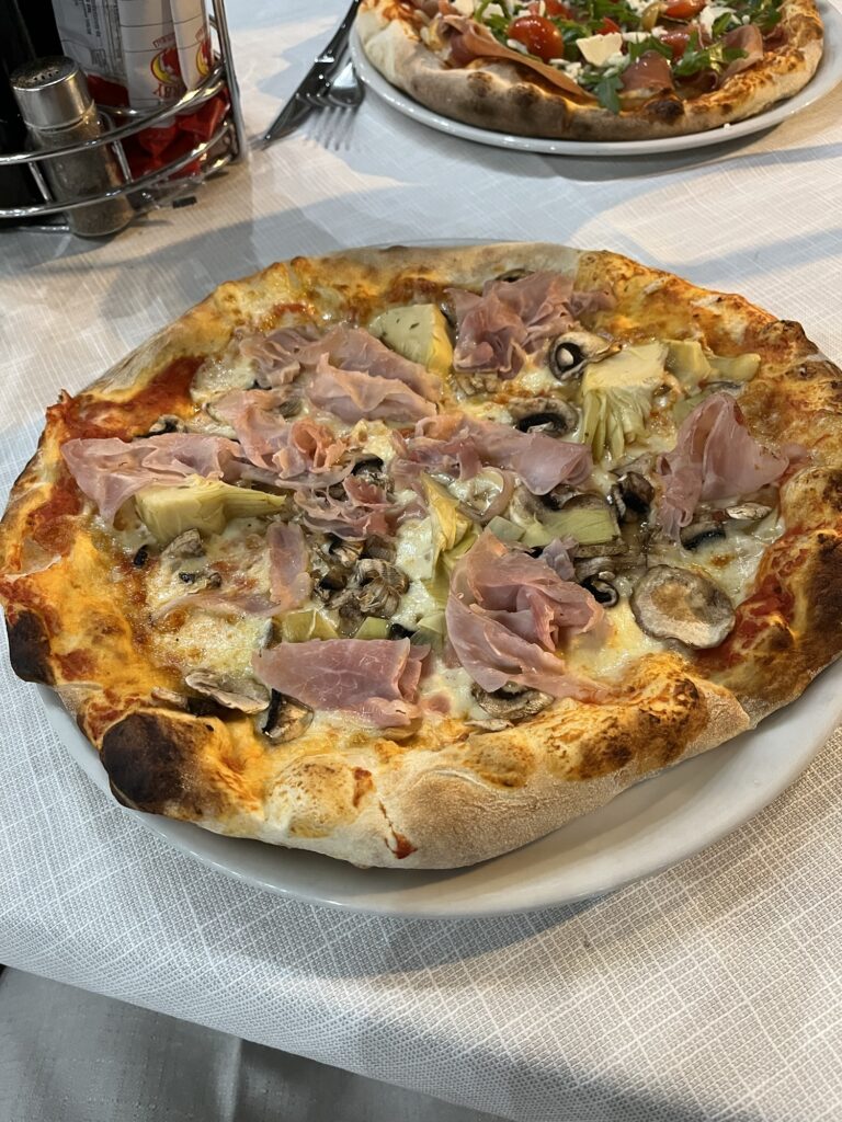 イタリアのピッツェリアで思い出した、食べる喜びと人との時間の温かさ