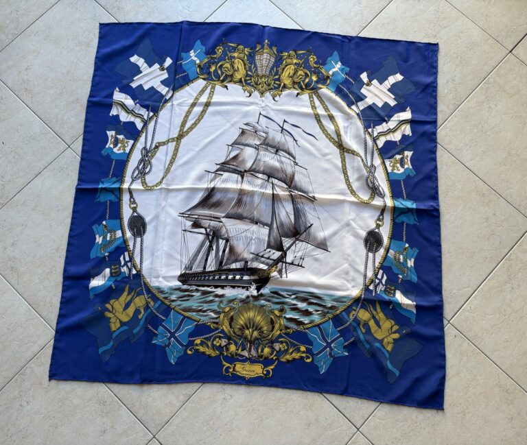 イタリア古着ディグ日記 #12 Gucci(グッチ) シルクスカーフ