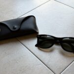 クラシックとモダンの狭間に宿る美 Ray-Ban WAYFARER img_6475-1.jpg