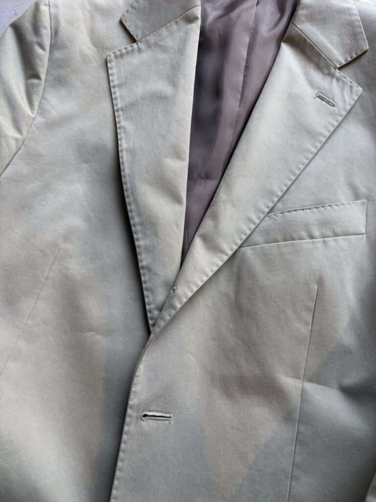 De Pazのコットンスーツ　生地の様子