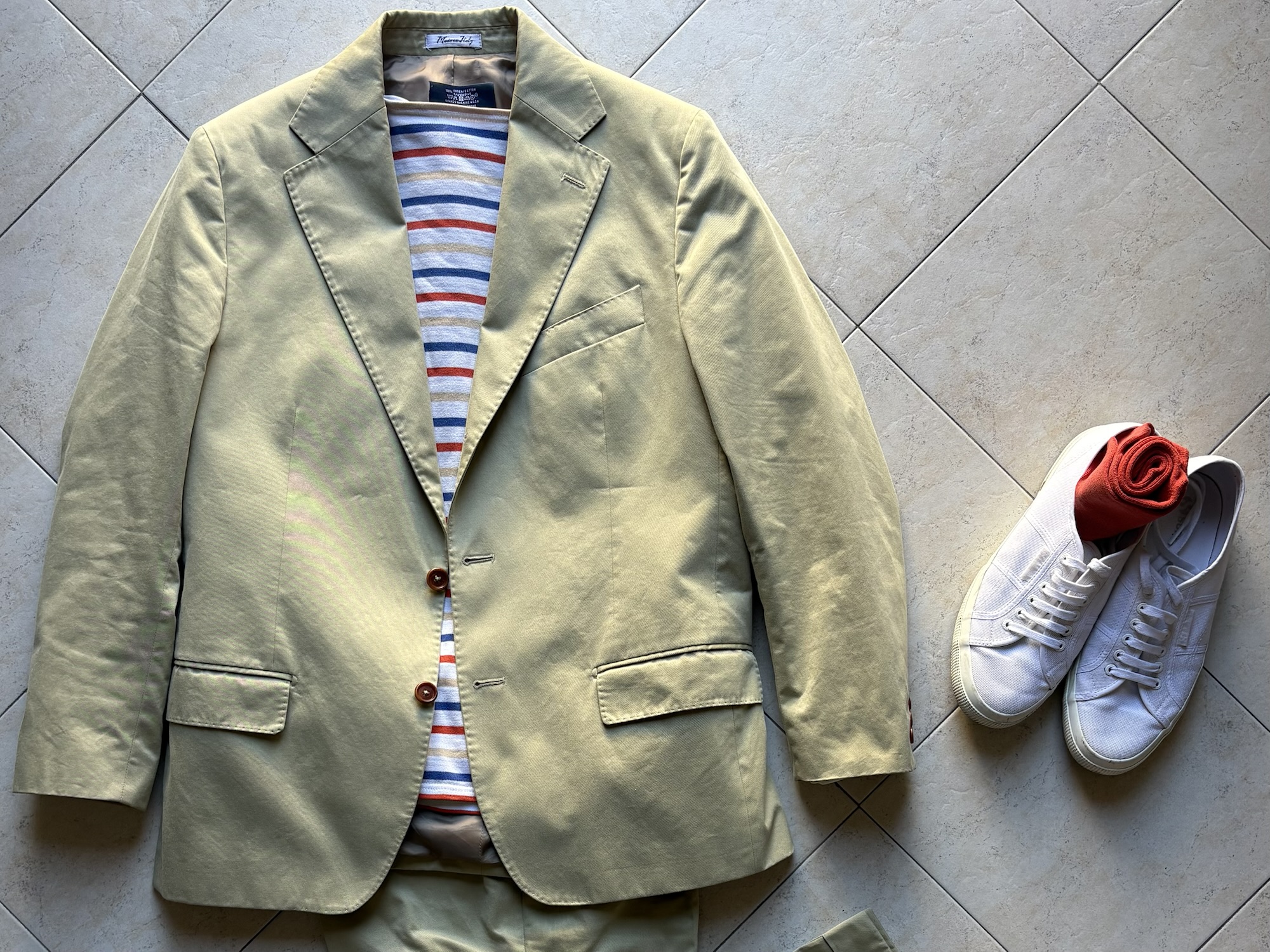 秋に着るコットンスーツ おすすめコーデ3選