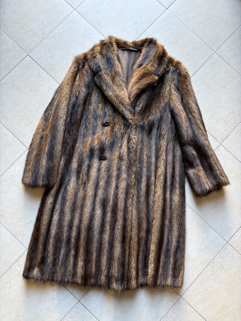 ヴィンテージファーは許されるのか？ 倫理と環境保護に関する考察