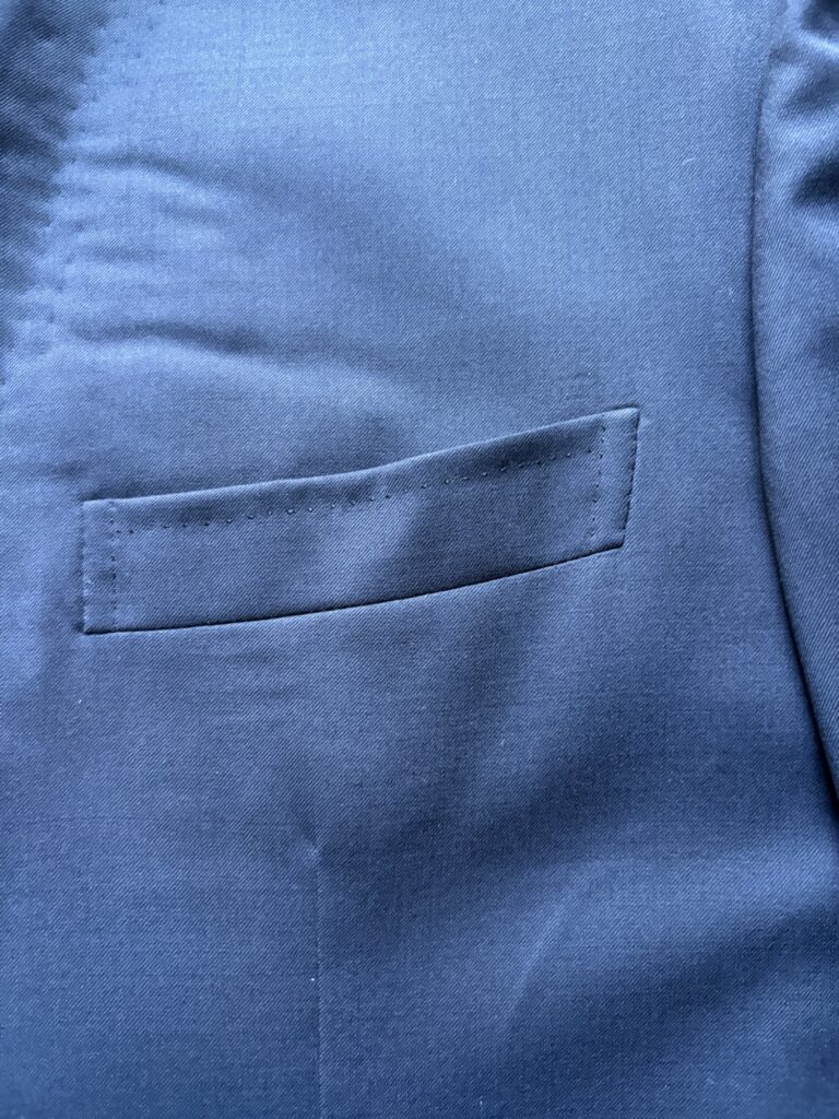 Brioni ネイビーブレザー　胸ポケット