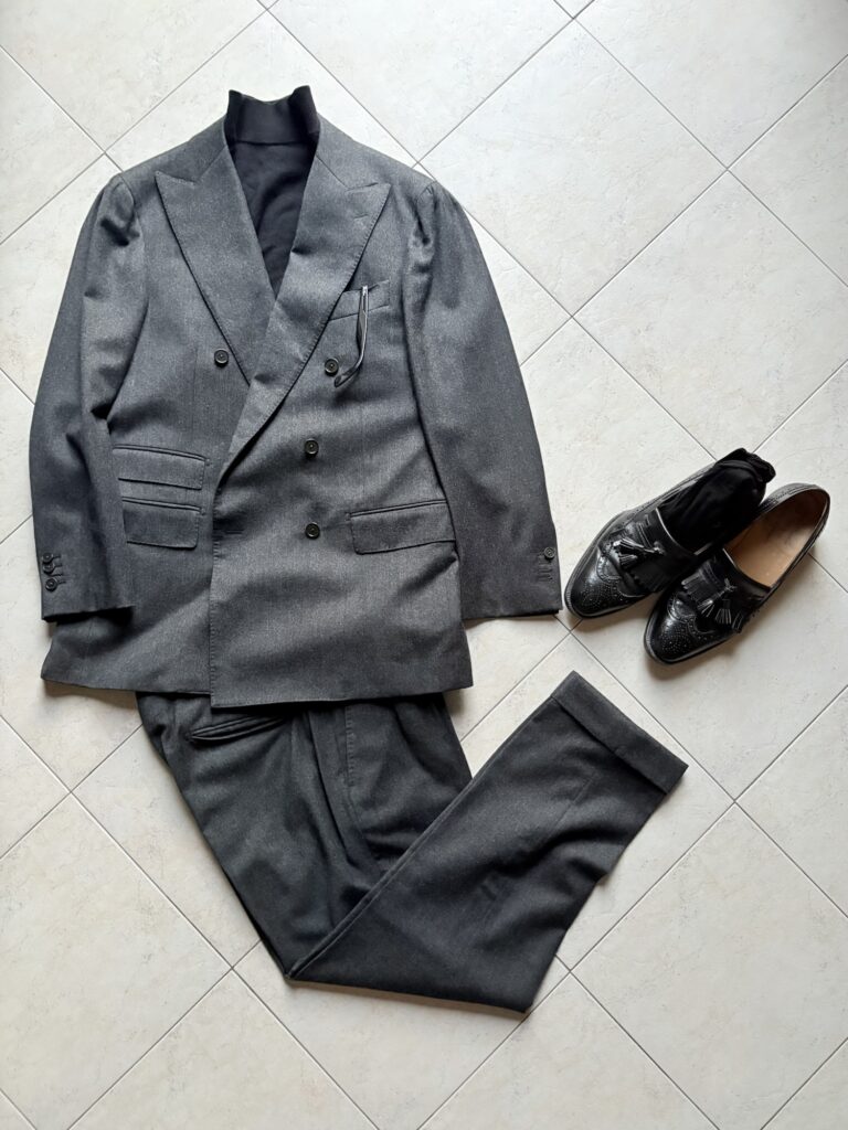 イタリア ディナー 服装 男性 秋冬 カジュアルスーツコーデ