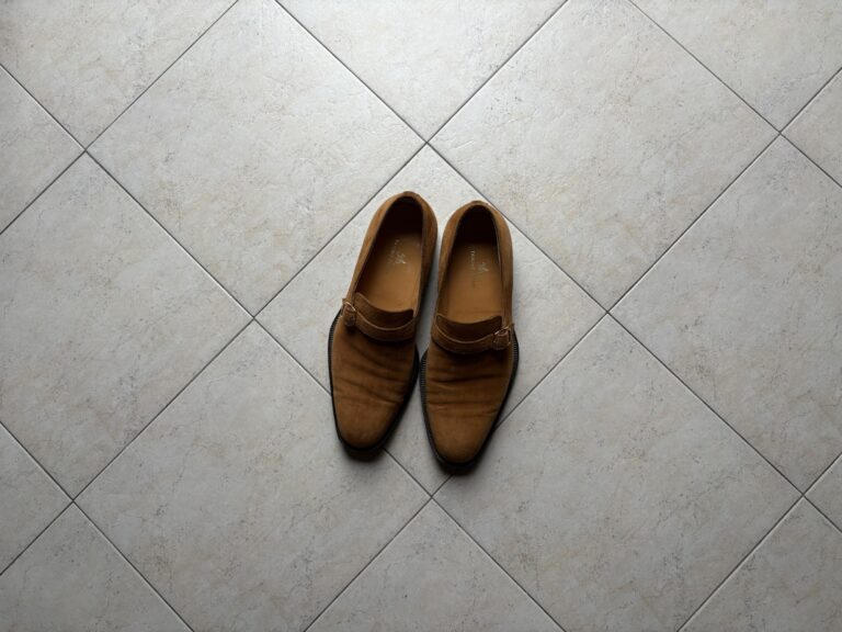 気品と官能の狭間にある靴 Tanino Crisci シングルモンクストラップシューズ