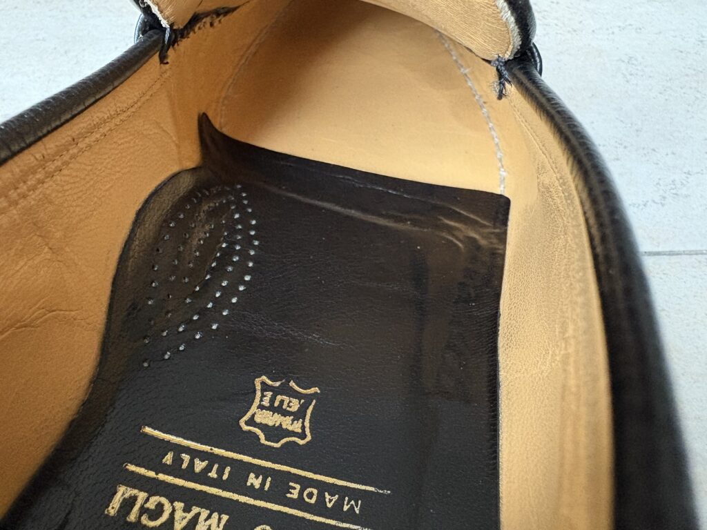 ヴィンテージのBruno Magli インソールの様子