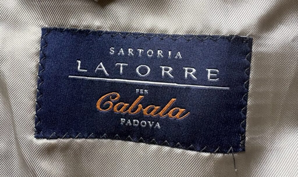 Latorre（ラトーレ／イタリア・プーリア）の私物ジャケットのロゴ