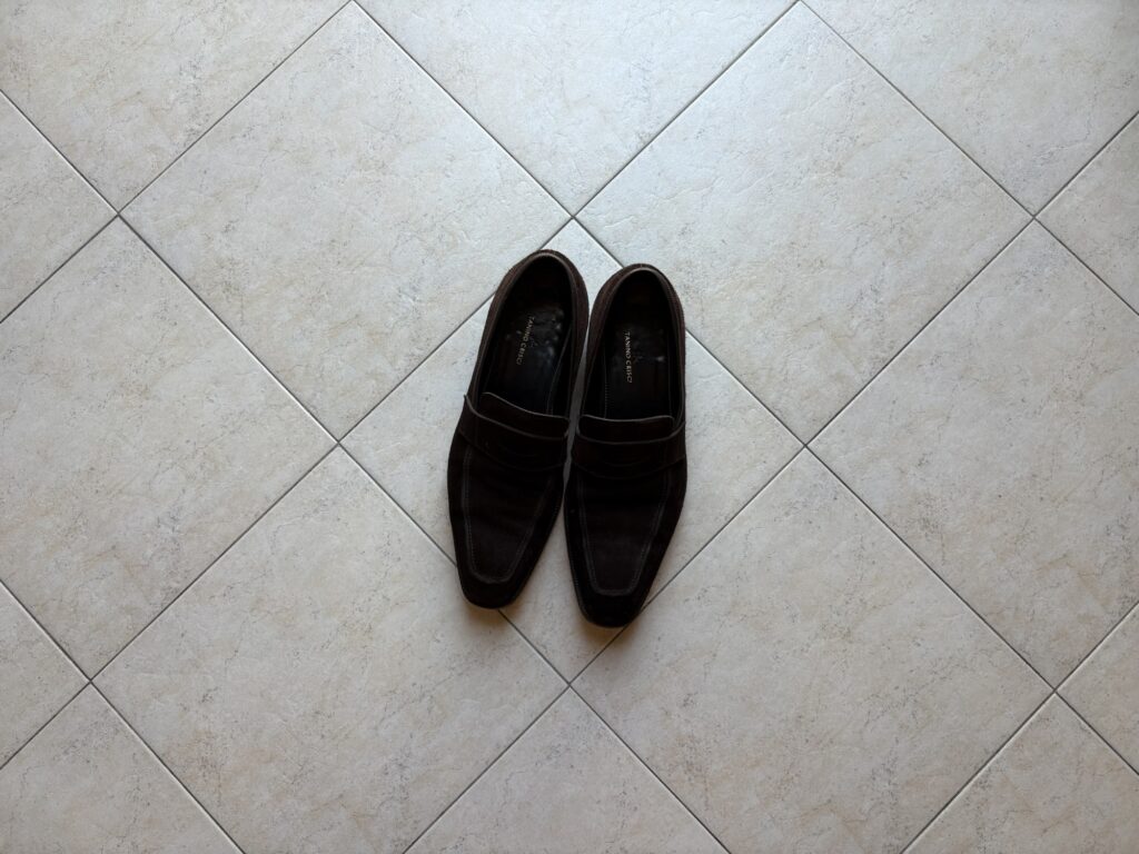 細身の美を極めた靴 Tanino Crisci スエード コインローファー