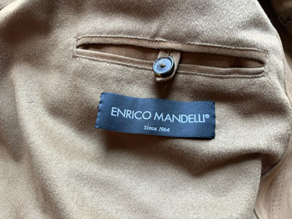 Enrico Mandelli Suede Half Coat タグの様子