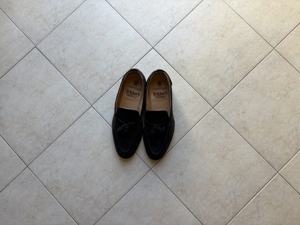 野暮ったさが生む愛嬌 Tricker’s Chelsea タッセルローファー