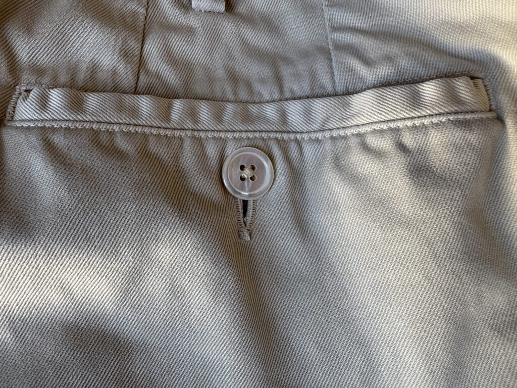 Rota Sport Chino Trousers バックポケットに貝ボタン