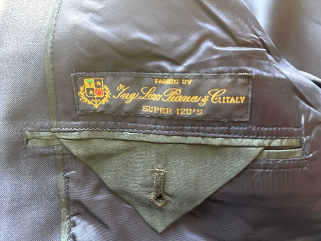 Brooks Brothers Country Club Blazer　生地のロゴ　ロロピアーナ