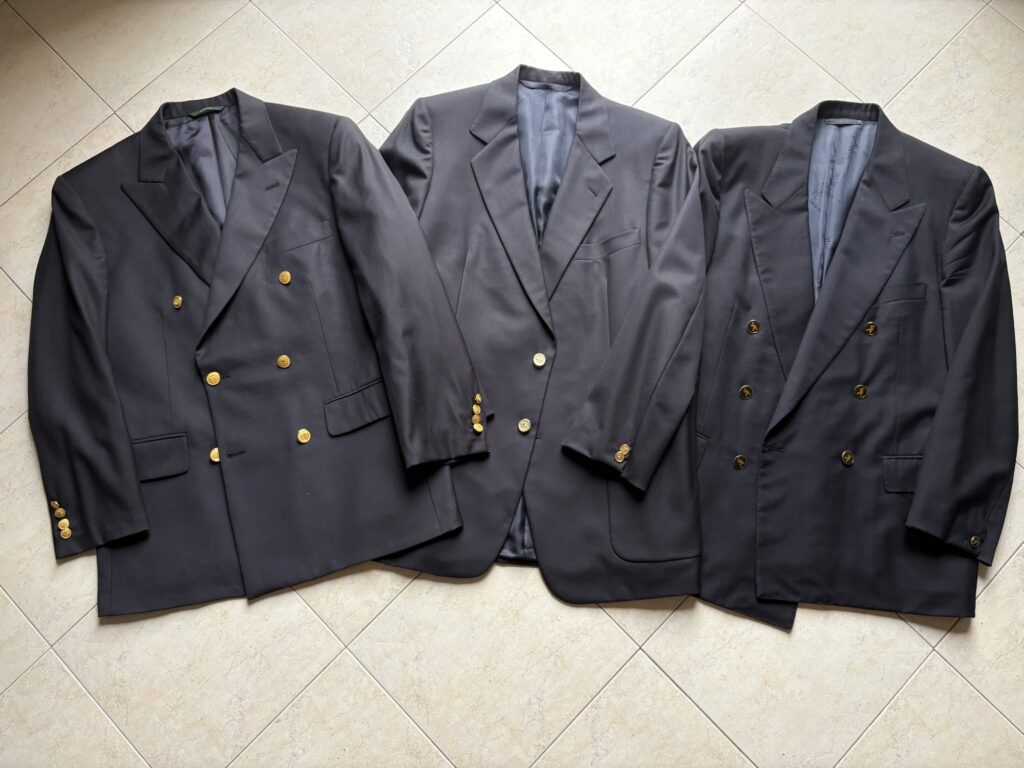 左がブルックスブラザーズカントリークラブのブレザー　真ん中がバーバリーのブレザー　右がAbla fashion for menのブレザー